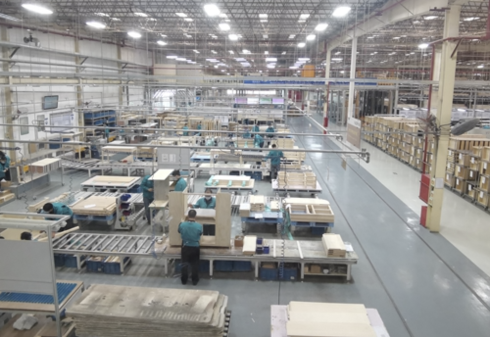 家具制造工厂生产现场